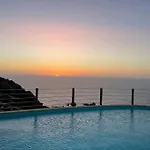 Loleni House Sub 25 Welcome Holiday home *